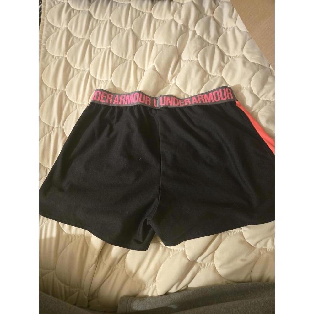 Under Armour Women's Athletic Shorts - Picture 2 of 2